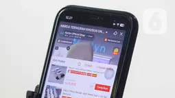 Saat ini, pelaku bisnis menggunakan platform digital seperti market place, online shop atau bahkan e-commerce untuk melakukan penjual dan pemasaran secara online. (Liputan6.com/Herman Zakharia)