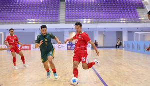 Aksi penggawa Timnas Futsal Indonesia, Guntur Sulistyo Ariwibowo saat menghadapi Brunei Darussalam dalam laga perdana fase grup ASEAN Championship 2026 di Nonthaburi Hall, Thailand, Senin (6/4/2026). (Dok. FFI)