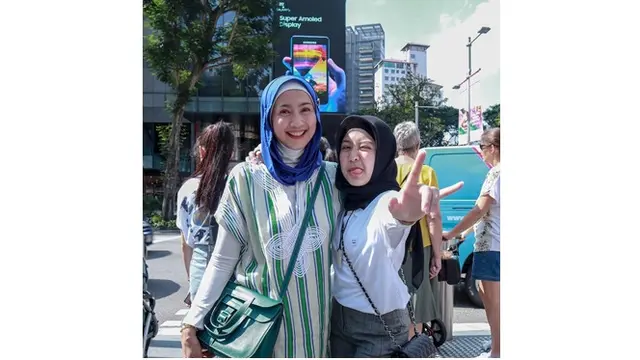 Potret Kompak Desy Ratnasari dan Nasywa Nathania (sumber: instagram/@desyratnasarifans)