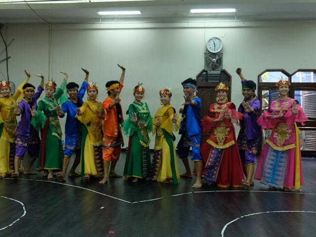 Wallpaper Memadukan Balet Dengan Budaya Betawi Lewat Telisik Tari Free HD