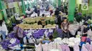 Bunga segar menjadi salah satu elemen yang dipilih untuk mempercantik rumah saat menyambut Idul Fitri. (Liputan6.com/Angga Yuniar)