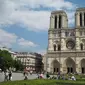 Katedral Notre Dame de Paris (sumber. touropia.com)