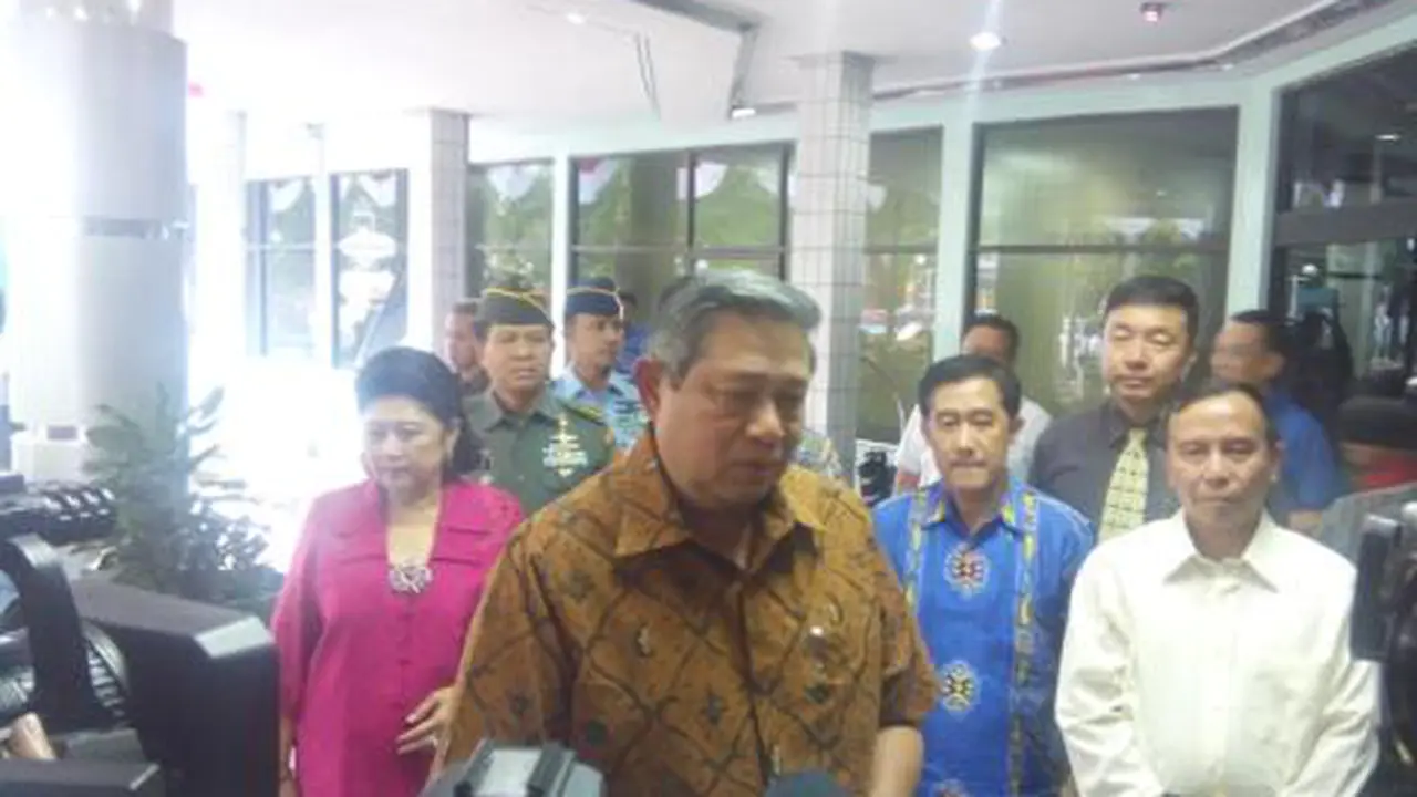 SBY Besuk Marzuki Alie