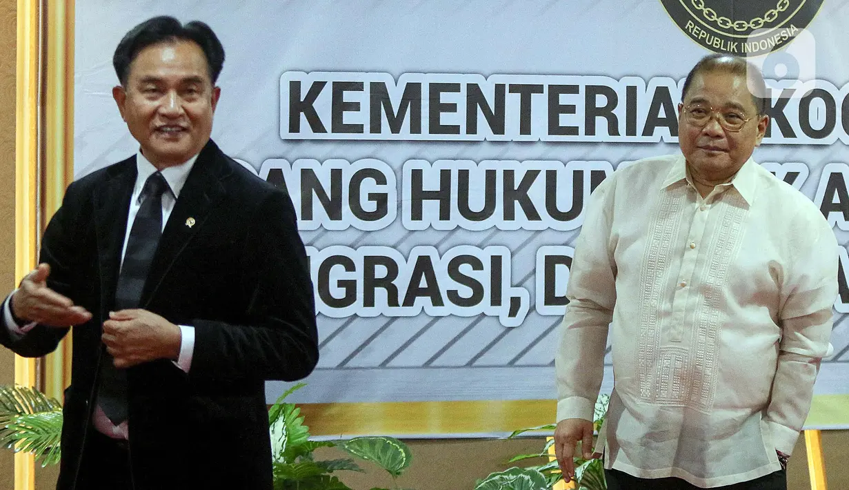 Menko Kumham Imipas, Yusril Ihza Mahendra menambahkan bahwa pemerintah Indonesia tidak memberikan pengampunan kepada Mary Jane Veloso, namun sepakat untuk memulangkan Mary Jane ke Filipina. (Liputan6.com/Herman Zakharia)