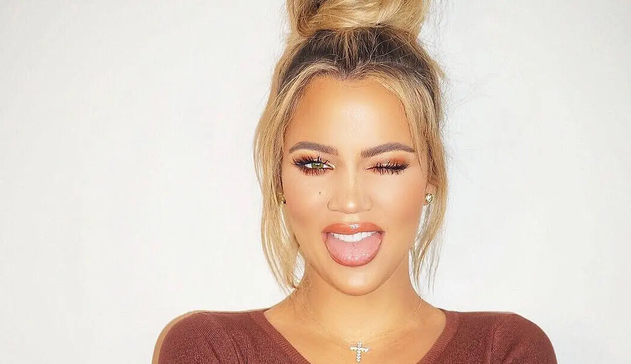 Tak bisa dipungkiri bahwa banyak yang tak percaya Khloe Kardashian hamil sampai dirinya benar-benar mengumumkan secara resmi lewat akun Instagram. (instagram/khloekardashian)