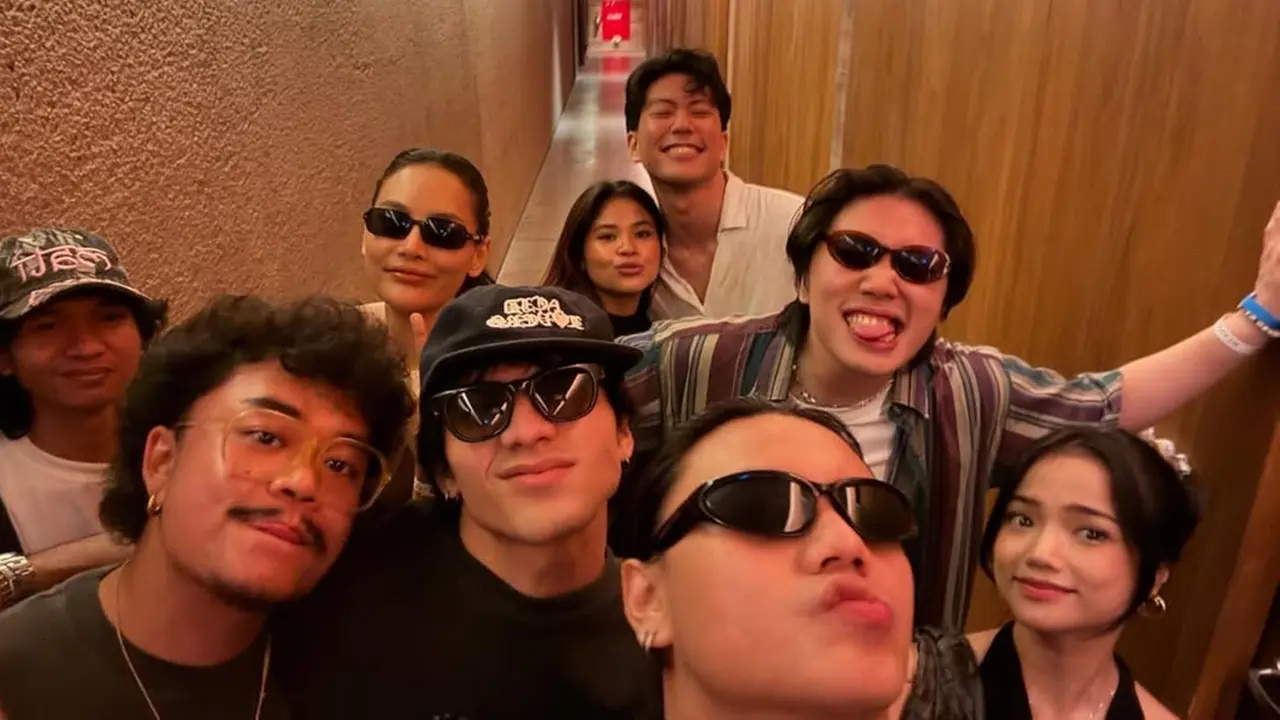 6 Potret Gaya Rambut Terbaru Jefri Nichol, Vibe Retro di Liburan Bali 2026