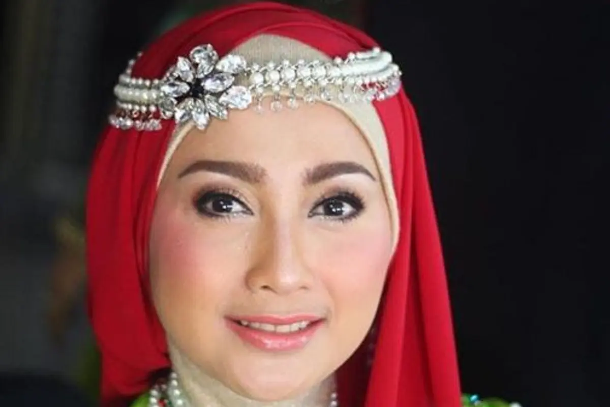 [Bintang] Desy Ratnasari