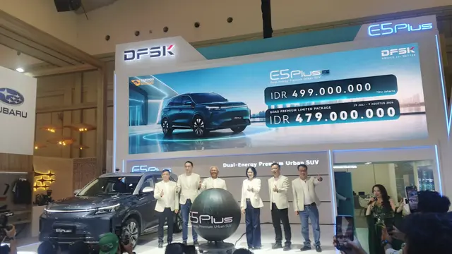 DFSK Meluncur mobil E5 Plus.