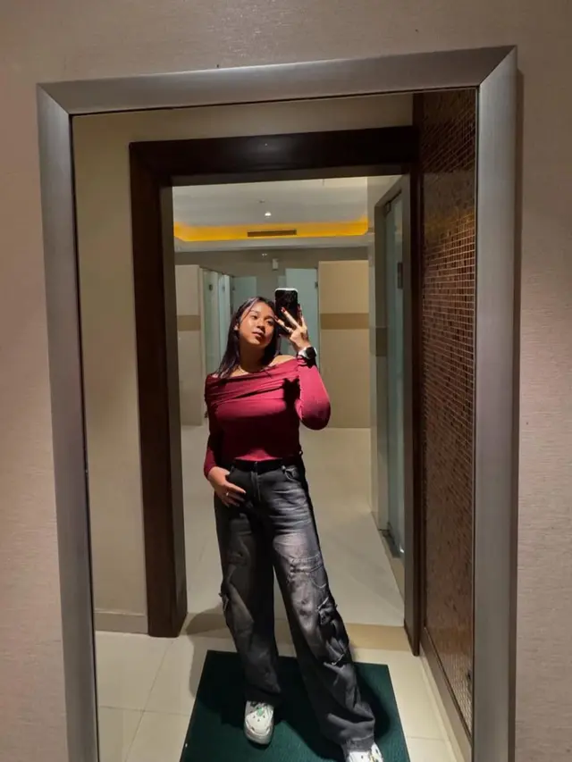 Terbiasa Tampil Berkebaya, 4 Potret Transformasi Niken Salindry Kenakan Outfit Kasual. (credit: instagram.com/niken_salindry_reall).