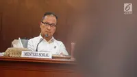 Menteri Sosial Agus Gumiwang Kartasasmita mengikuti acara persiapan acara puncak peringatan Hari Penyandang Disabilitas Internasional (HDI) 2018 di Gedung Kementerian Sosial, Jakarta, Jumat (30/11). (Liputan6.com/Faizal Fanani)