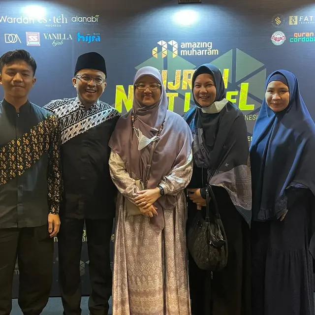 Jadi Guru Ngaji, Ini 7 Potret Terbaru Tere Usai Mualaf dan Berhijrah