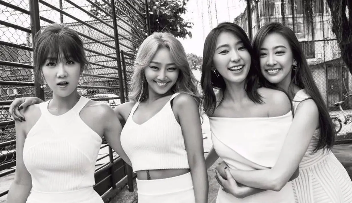Walaupun sudah bubar, akan tetapi mantan personel SISTAR tetap kompak. Hal tersebut terungkap dari Soyou. Ia menyebutkan jika mereka tak berubah jadi orang asing walaupun SISTAR bubar. (Foto: allkpop.com)