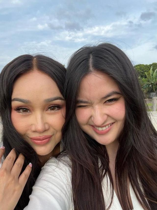 Potret Stephanie Poetri dan Titi DJ (Sumber: Instagram/stephaniepoetri)