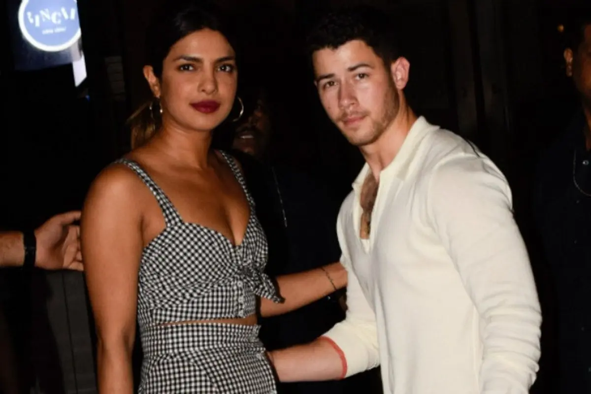 [Bintang] Priyanka Chopra - Nick Jonas