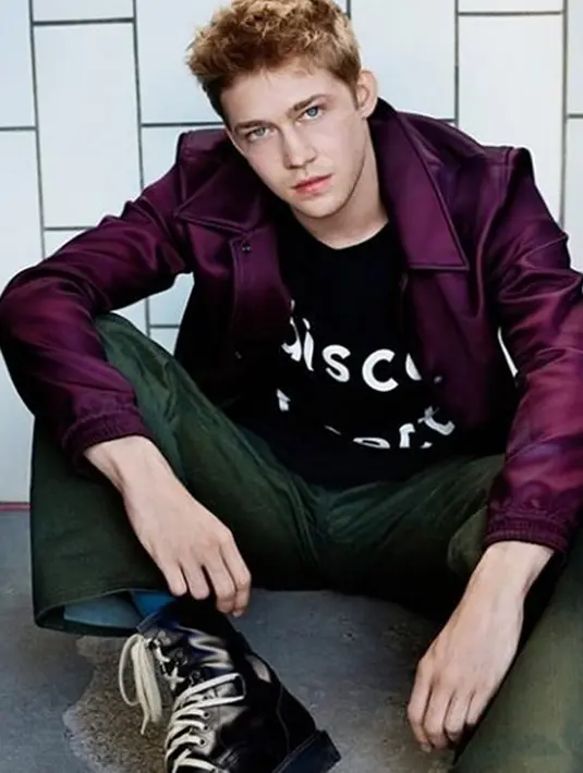 Melansir Ace Showbiz (19/5), dilaporkan salah satu fan website Taylor dan Joe terlihat sedang memasuki sebuah hotel yang sama pada bulan Oktober lalu, saat itu Taylor baru usai menikmati konser Kings of Leon. (Instagram/joealwynbrasil)