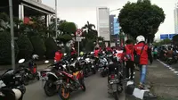 Demo Kenaikan UMP, Massa Buruh Macetkan Jalan S Parman