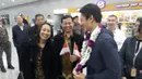 Keceriaan terlihat pada acara penyambutan kedatangan Ro Haryanto di Bandar Udara Internasional Pudong Shanghai, Selasa (12/4/2016) WIB. (Bola.com/Rio Haryanto Media)