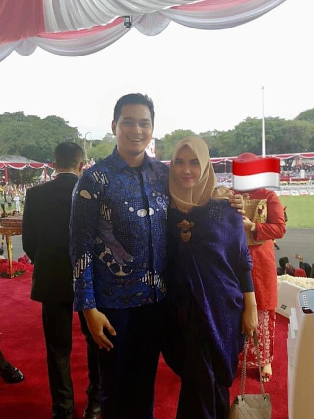 Pernah Jual Toge Goreng Awal Nikah, Ini 6 Potret Bahagia Cholidi Asadil dan Istri