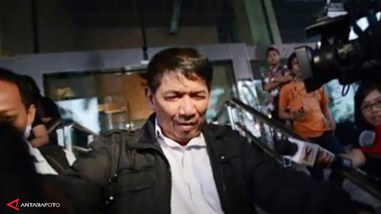 sareh-wiyono-130704c.jpg