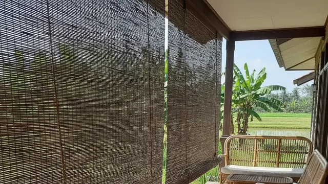 Model Tirai Teras yang Bikin Teduh tapi Tetap Angin Masuk. AI