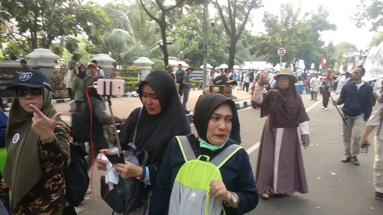 Demonstran bubar