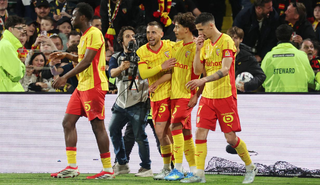 Suka cita semakin lengkap ketika skuad berjuluk Les Sang et Or tersebut menang atas Nantes dengan skor 1-0 melalui gol semata wayang Mezian Mesloub Soares. (AFP/Francois Lo Presti)