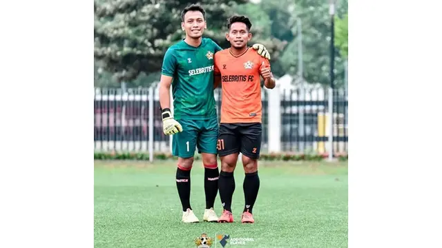 5 Potret Andik Vermansah Bermain Sepak Bola Bareng Selebritis FC, Jaga Kebugaran