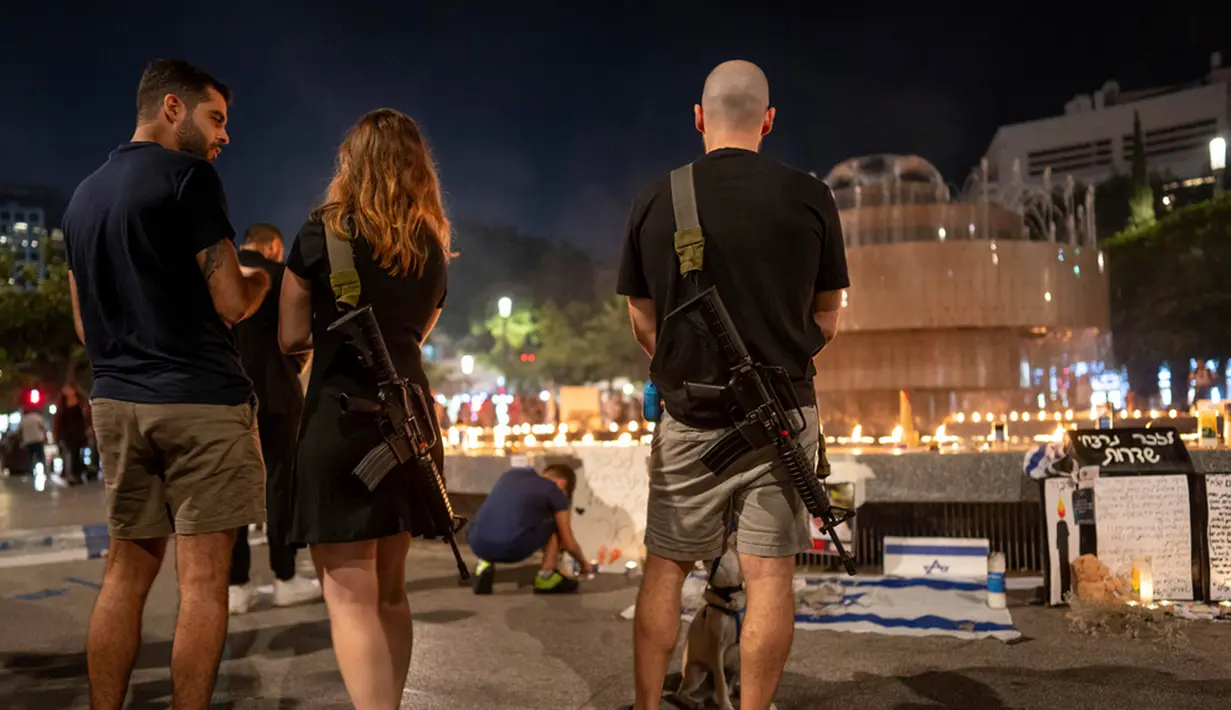 Israel enggan melakukan gencatan senjata sebelum para tahanan yang disebut disandera Hamas dibebaskan. Amerika Serikat (AS) selaku sekutu dekat Israel juga menyatakan hal serupa. (AP Photo/Oded Balilty)