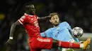 Berkat hasil ini, membuat langkah Manchester City kian mudah untuk melaju ke babak semi final Liga Champions musim ini. (AP Photo/Jon Super)