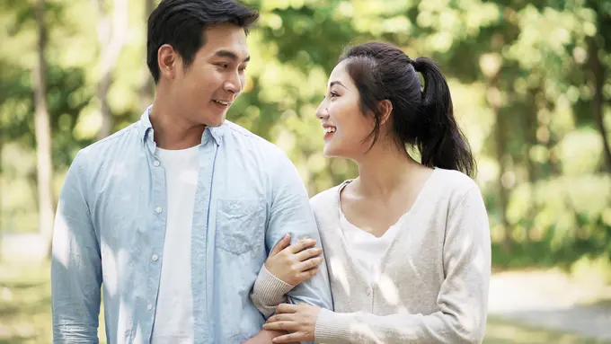 perempuan dan pasangan april 9
