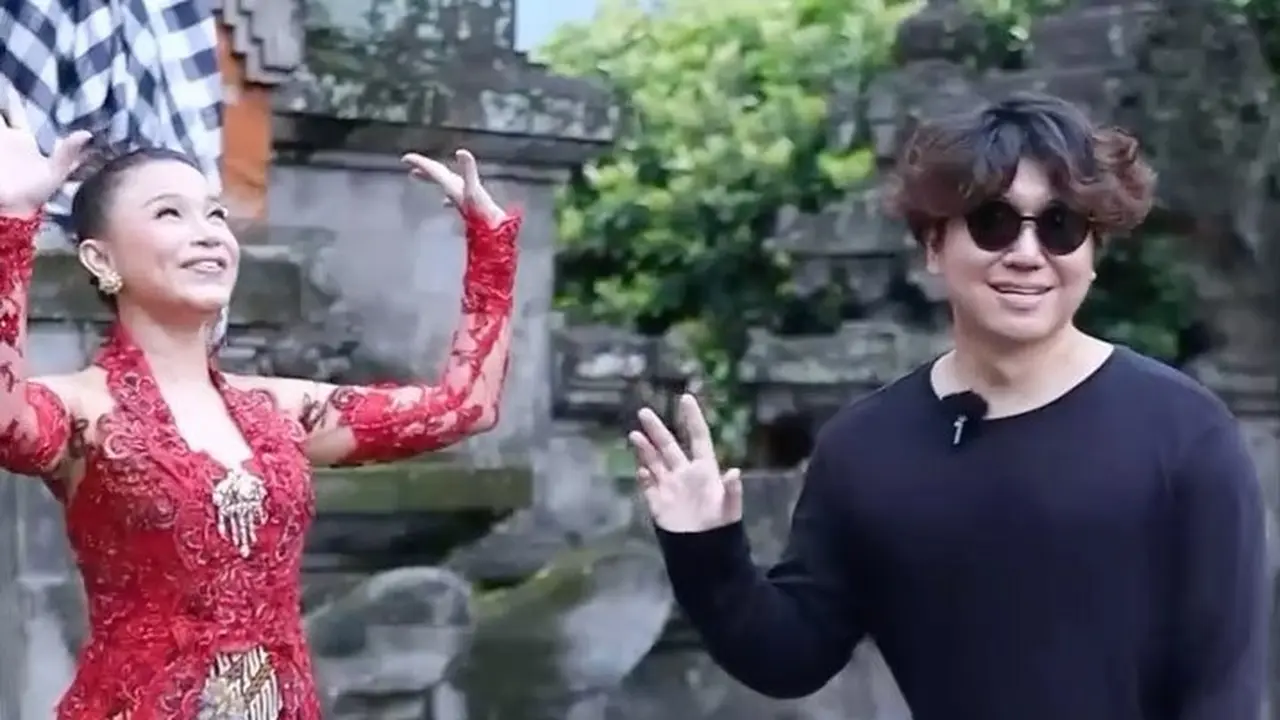 Kolaborasi Marcos Tjung dan Rossa (https://www.instagram.com/reel/CnstuKuB4SI/?igshid=Zjc2ZTc4Nzk%3D)