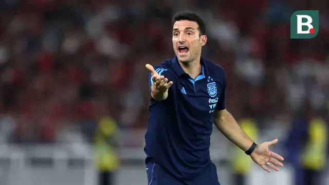 Foto: Menilik Kembali Lemparan Maut Pratama Arhan, Sukses Berikan Ancaman di Muka Gawang Emiliano Martinez