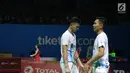 Pebulu tangkis ganda putra Indonesia, Fajar Alfian/M Rian Ardianto saat melawan Takuro Hoki/Yugo Kobayashi (Jepang) di Perempat Final Indonesia Open 2019 di Istora Senayan, Jakarta, Jumat (19/7/2019). Fajar/Rian kalah 19-21, 12-21. (Liputan6.com/Helmi Fitrhiansyah)