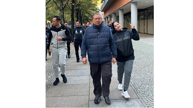 6 Potret Kegiatan Annisa Pohan Ketika di Jerman, Temui Langsung Bunda Corla