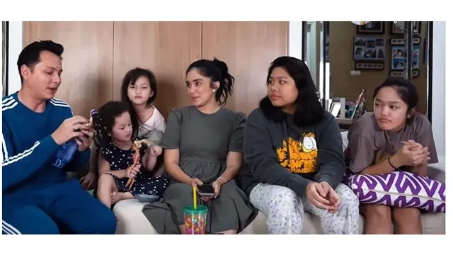 6 Momen Histeris Keluarga Andhika Pratama dan Ussy Ungkap Gender Anak Kelima