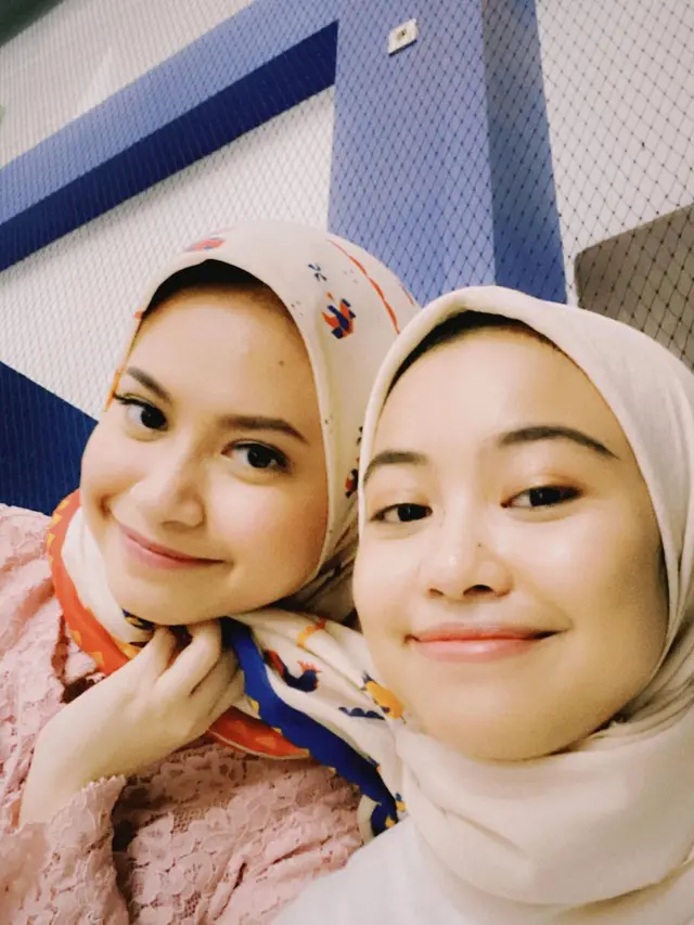 Disebut Mirip, Ini 6 Momen Keakraban Hanggini dengan Tsana