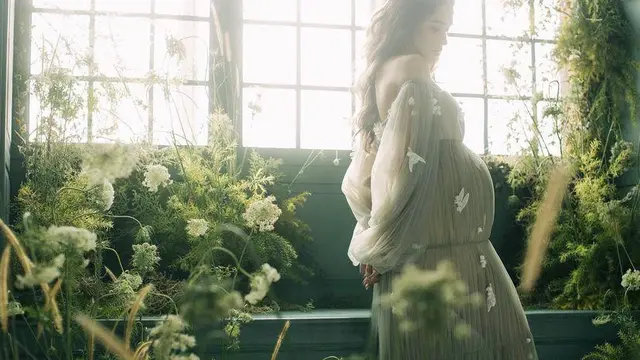 9 Gaya Maternity Shoot Yasmine Wildblood Kompak Kenakan Dress Bersama Kedua Putrinya, Semuanya Cantik Bak Bidadari