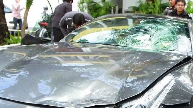 Mobil Ferrari yang dipakai Vorayuth Boss Yoovidhya (AFP)