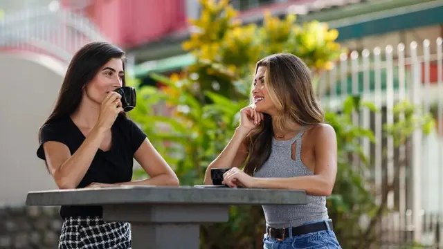 Bersosialisasi dengan orang lain