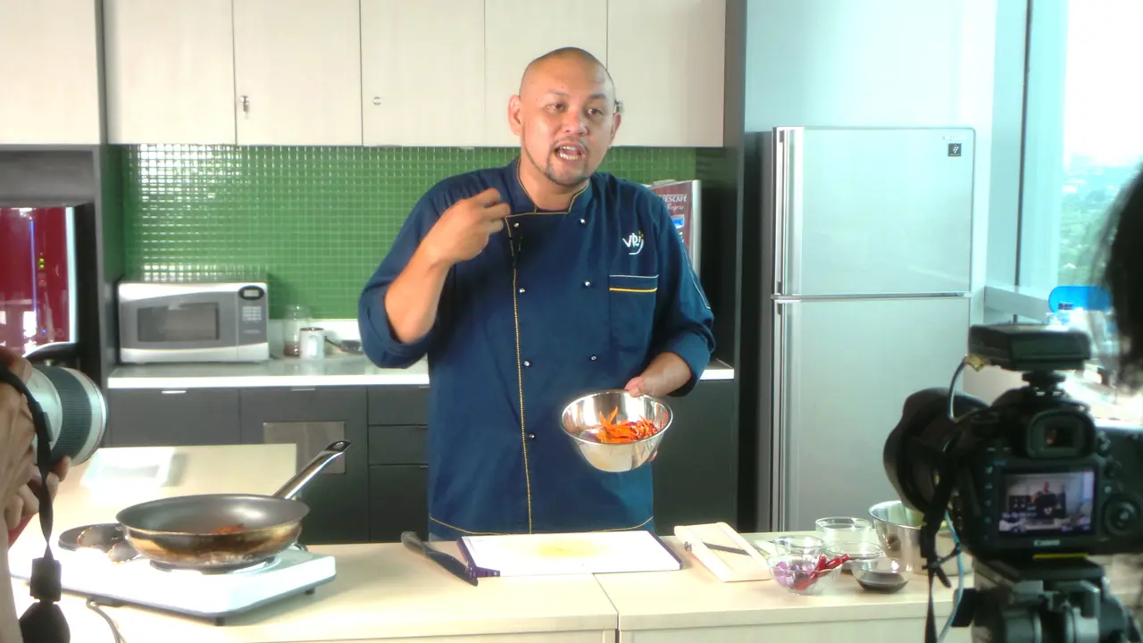 Chef Lucky Andreono 1214 1