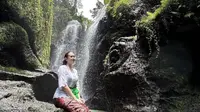 4 Ide Kebaya Kasual untuk Sehari-hari ala Arti, dari Aura Kasih hingga Anya Geraldine