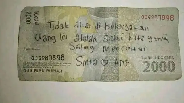 6 Tulisan Romantis di Uang Kertas Ini Kocak, Dijadikan Seperti Surat Cinta