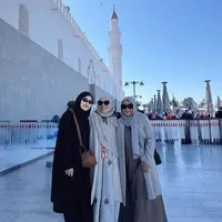 Artis Pilih Laksanakan Umrah di Penghujung Tahun 2024. [@ayutingting92]