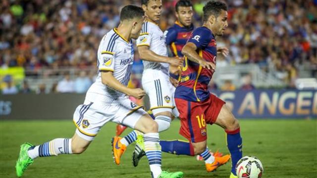 Barcelona memetik kemenangan tipis 2-1 atas LA Galaxy pada laga International Champions Cup 2015 yang berlangsung di stadion Rose Bowl, Pasadena, California, Rabu (22/7/2015) pagi WIB.