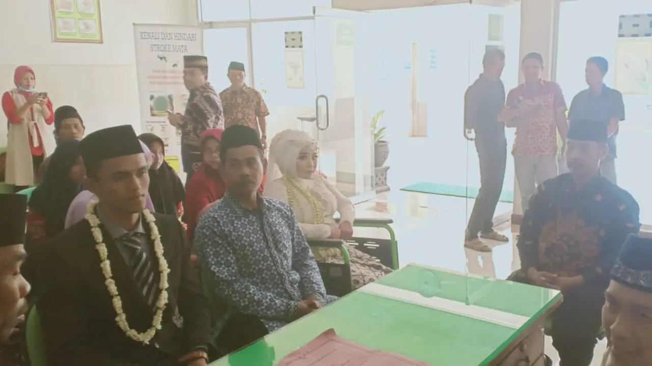 Menikah di Rumah Sakit