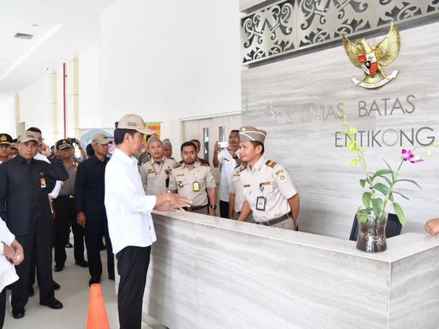4 Tahun Memimpin Jokowi Jk Bikin Megah Pos Lintas Batas Negara Ri Bisnis Liputan6 Com