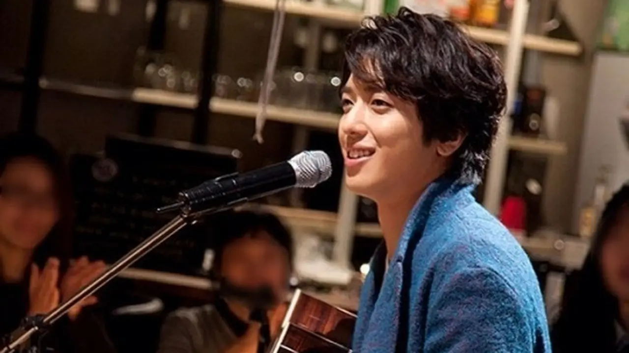 Jung Yong Hwa CNBLUE Akan Debut dengan Karya Solo