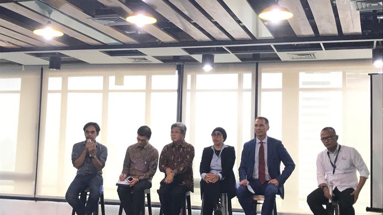 Press Gathering Ibsen Scholarship Award 2019 to Multitude of Peer Gynts (MPG) (Aqilah Ananda Purwanti)