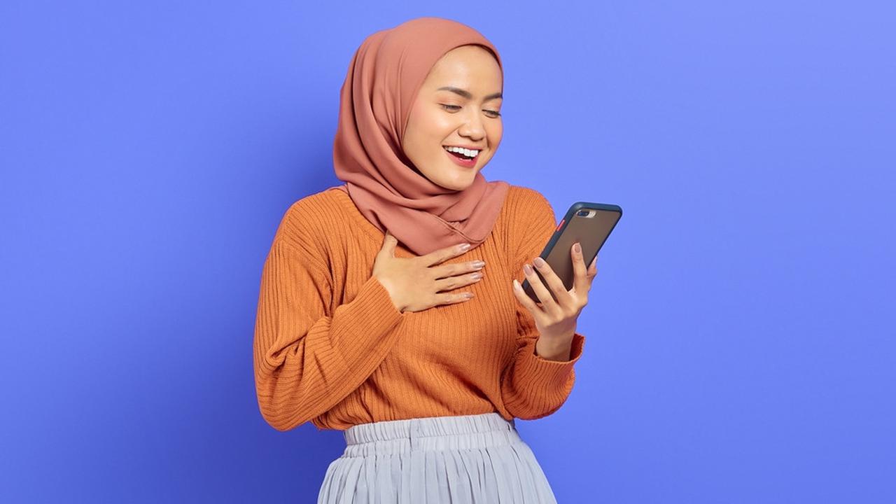 Mau Dapetin iPhone 13 atau Samsung Galaxy S22 Ultra?