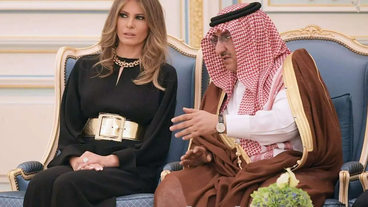 Ikut Gaya Michelle Obama, Melania Tak Gunakan Hijab di Arab Saudi